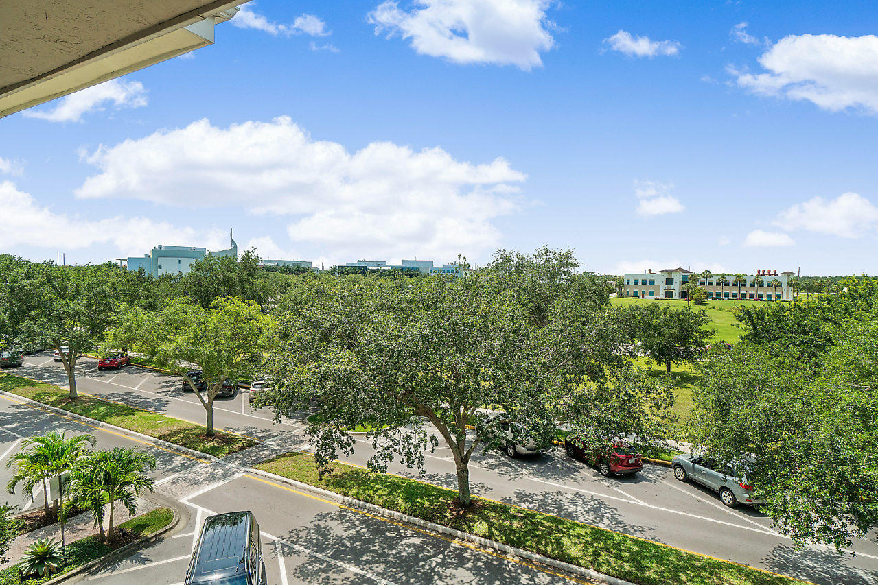 1155 Main Street, Unit 314 Jupiter, FL 33458 - Photo 11 of 36 010-1155MainSt-Jupiter-FL-small