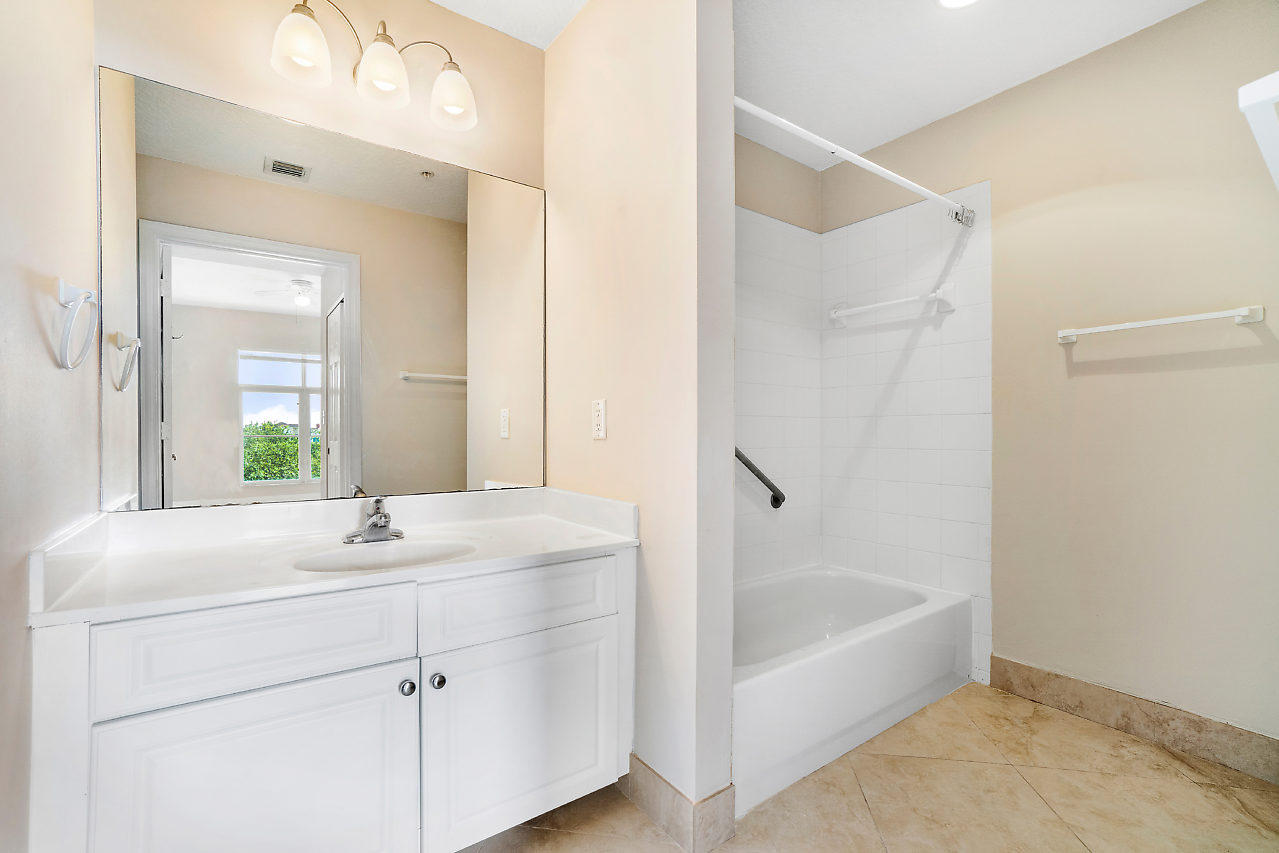 1155 Main Street, Unit 314 Jupiter, FL 33458 - Photo 15 of 36 014-1155MainSt-Jupiter-FL-small