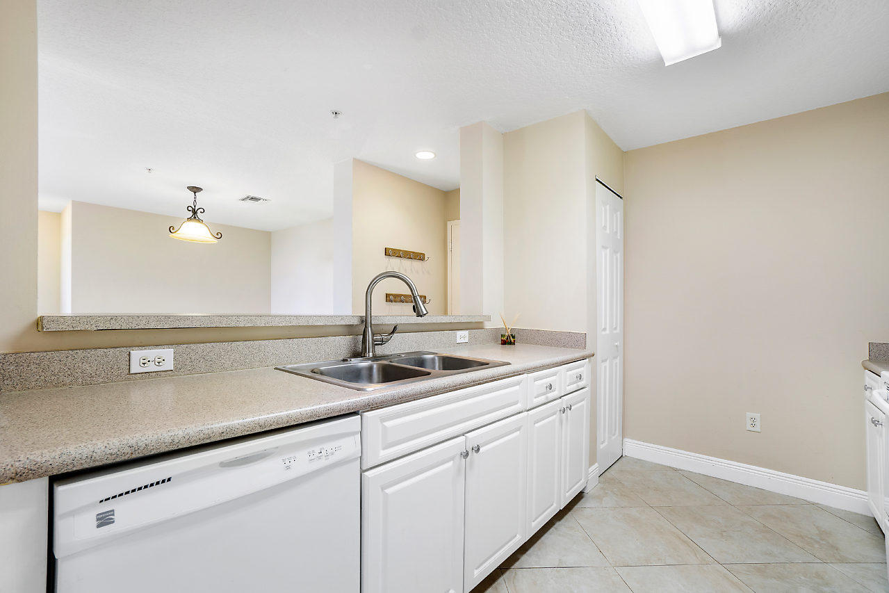 1155 Main Street, Unit 314 Jupiter, FL 33458 - Photo 23 of 36 022-1155MainSt-Jupiter-FL-small