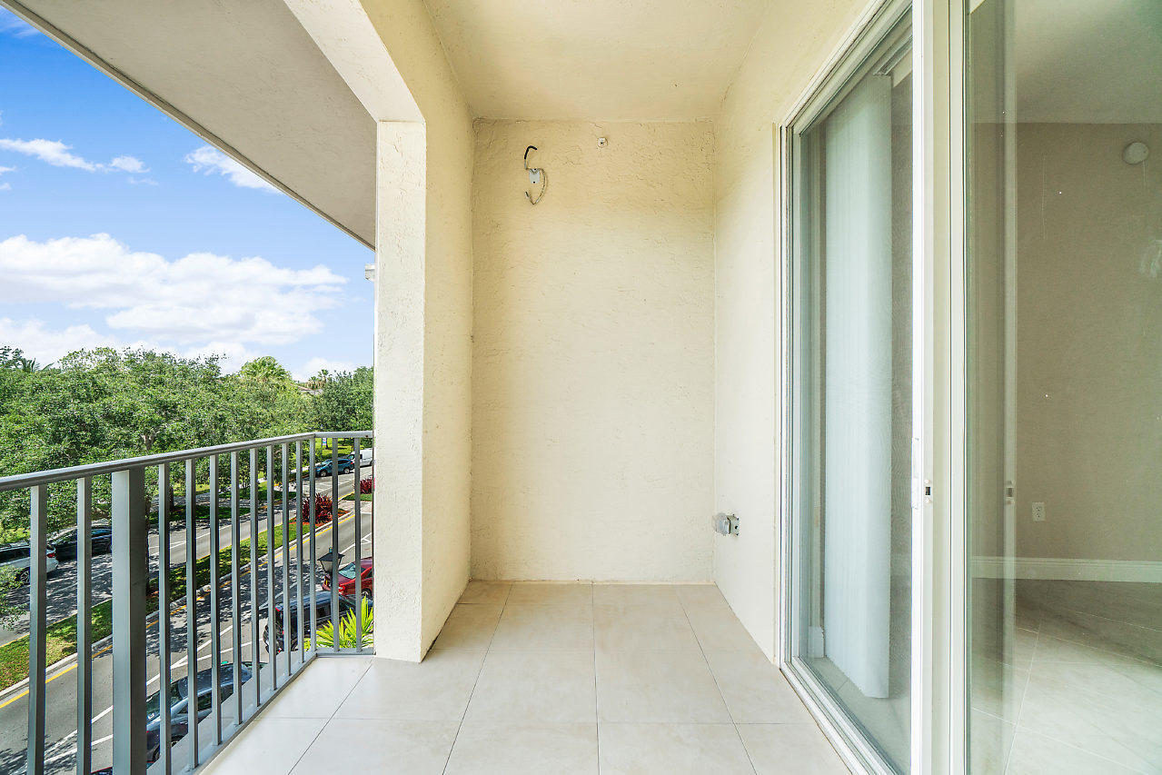 1155 Main Street, Unit 314 Jupiter, FL 33458 - Photo 28 of 36 027-1155MainSt-Jupiter-FL-small