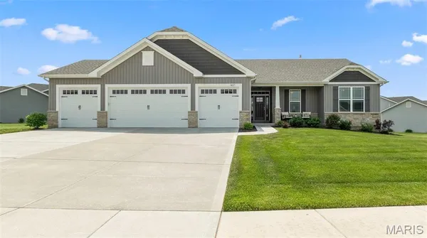 $529,000 | 1427 Riverdale Manor Drive, O'Fallon, MO 63366