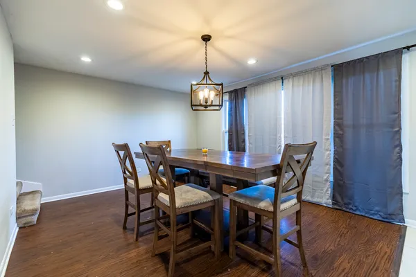 $265,000 | 13415 South Mackinaw Avenue, Chicago, IL 60633