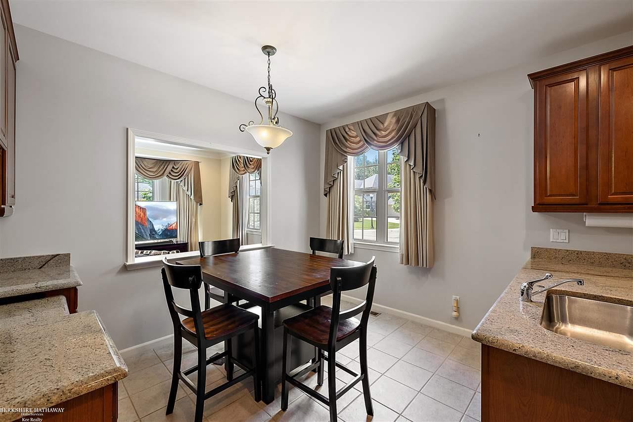 3689 Winding Brk Circle Rochester, MI 48309 - Photo 19 of 51 50079954-18.JPG