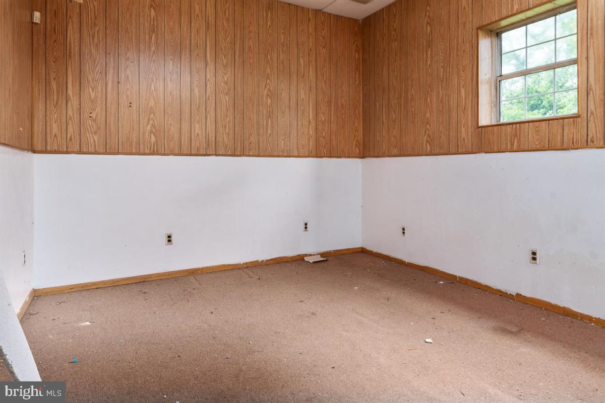 3002 Ridge Road Windsor Mill, MD 21244 - Photo 14 of 32