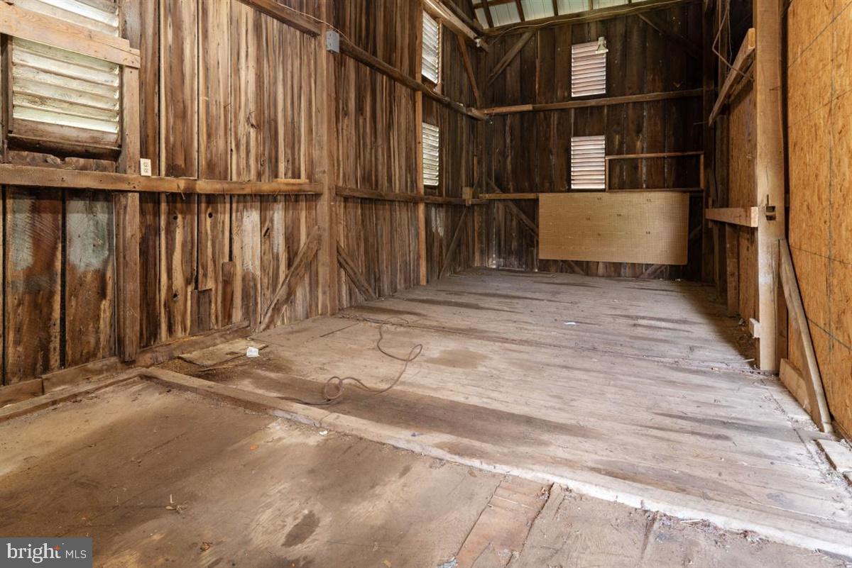 3002 Ridge Road Windsor Mill, MD 21244 - Photo 21 of 32