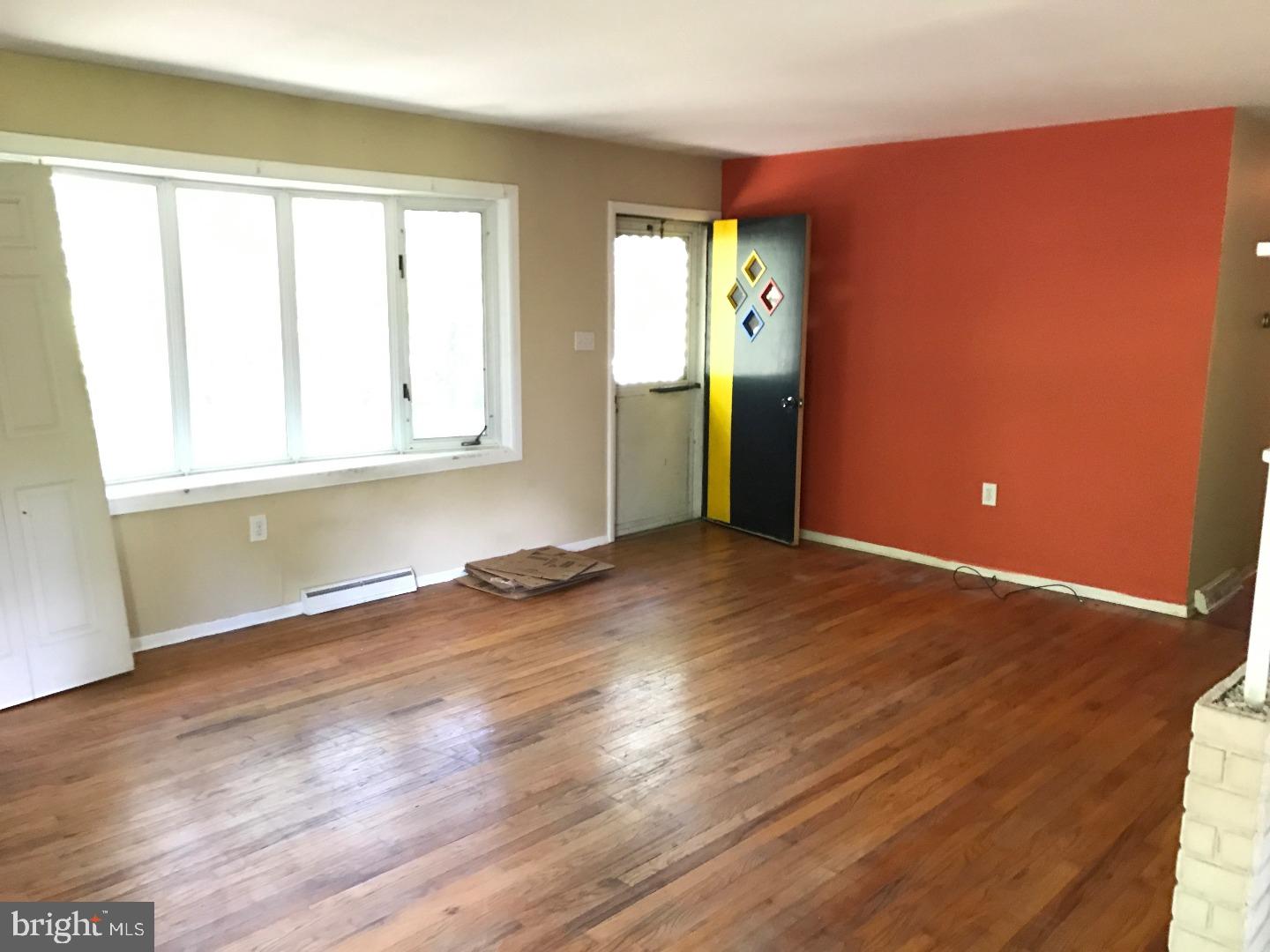 43 Crestview Road Phoenixville, PA 19460 - Photo 5 of 23 Gallery Image 5