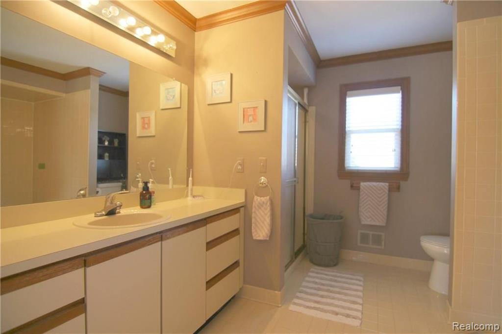 199 Stonetree Circle Rochester Hills, MI 48309 - Photo 14 of 26