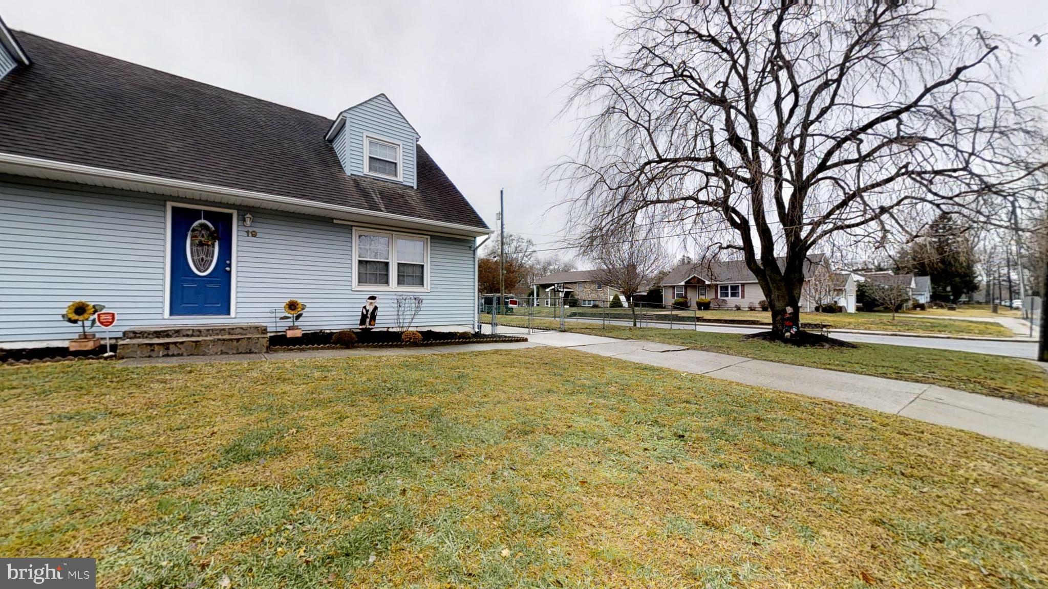 19 Nottingham Road Pennsville, NJ 08070 - Photo 2 of 49