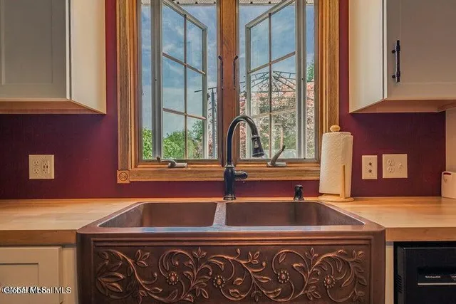 $565,000 | 7 Western Avenue, Charlton, NY 12010