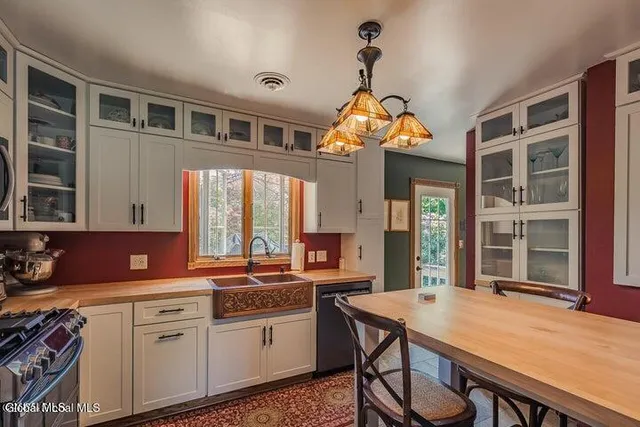 $565,000 | 7 Western Avenue, Charlton, NY 12010