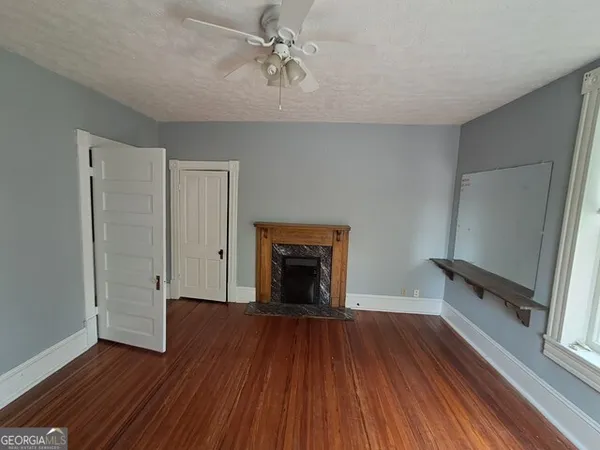 $225,000 | 401 Forsyth Street, Barnesville, GA 30204