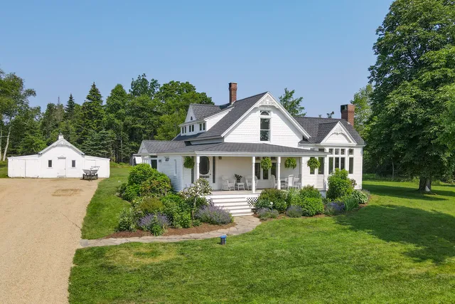 $630,000 | 938 Main Road, Islesboro, ME 04848