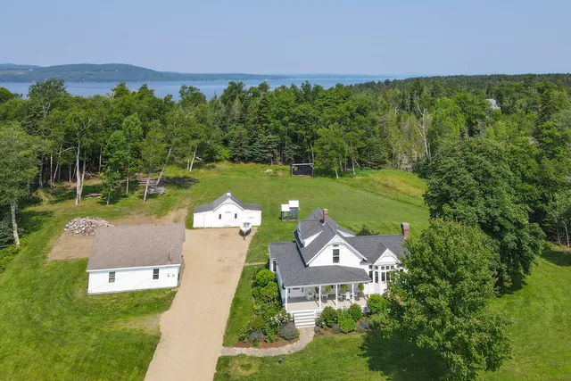 $630,000 | 938 Main Road, Islesboro, ME 04848