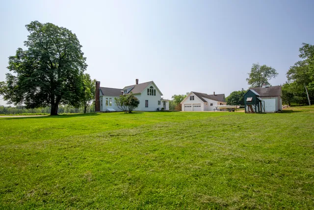 $630,000 | 938 Main Road, Islesboro, ME 04848