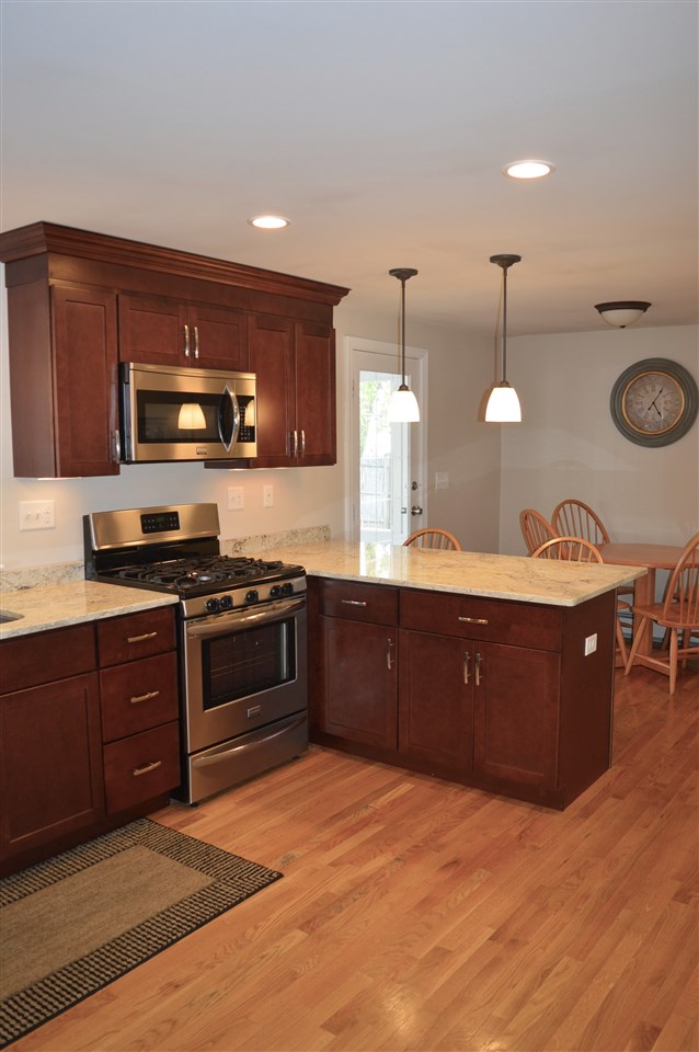 13 Raleigh Drive Nashua, NH 03062 - Photo 11 of 37
