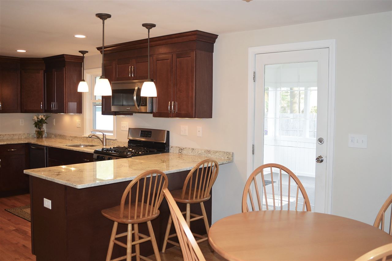 13 Raleigh Drive Nashua, NH 03062 - Photo 12 of 37