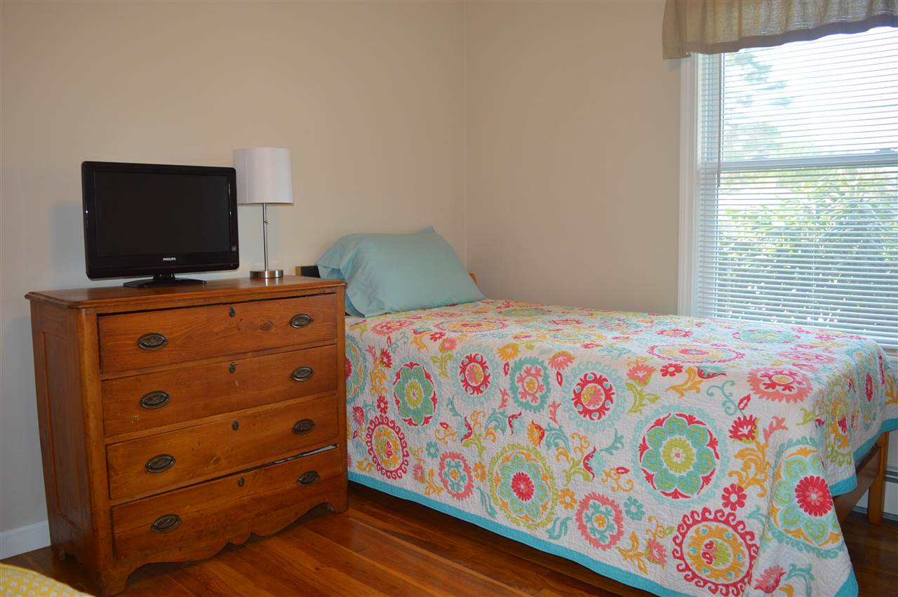 13 Raleigh Drive Nashua, NH 03062 - Photo 19 of 37