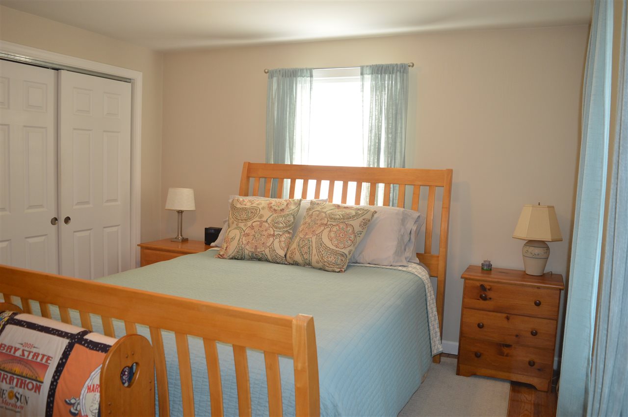 13 Raleigh Drive Nashua, NH 03062 - Photo 22 of 37