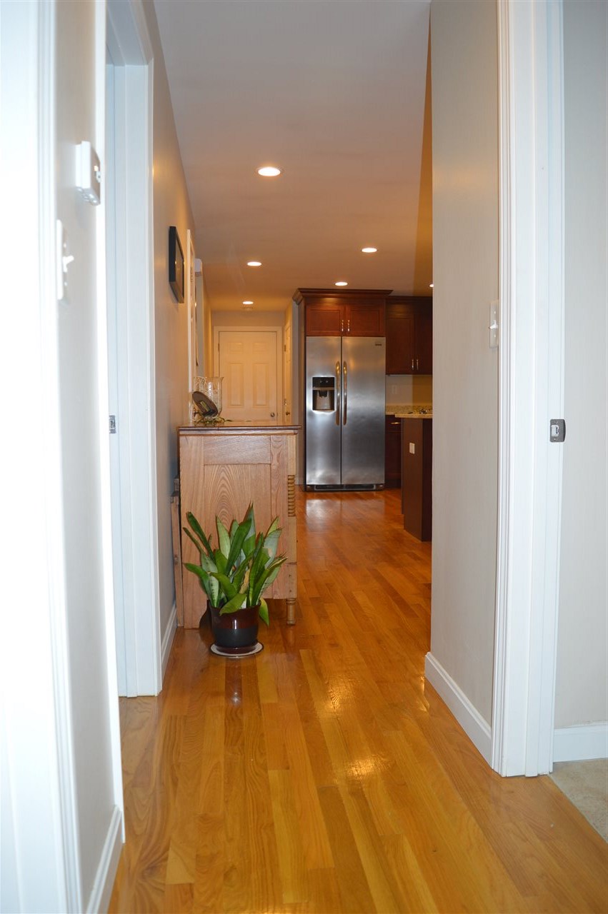 13 Raleigh Drive Nashua, NH 03062 - Photo 28 of 37