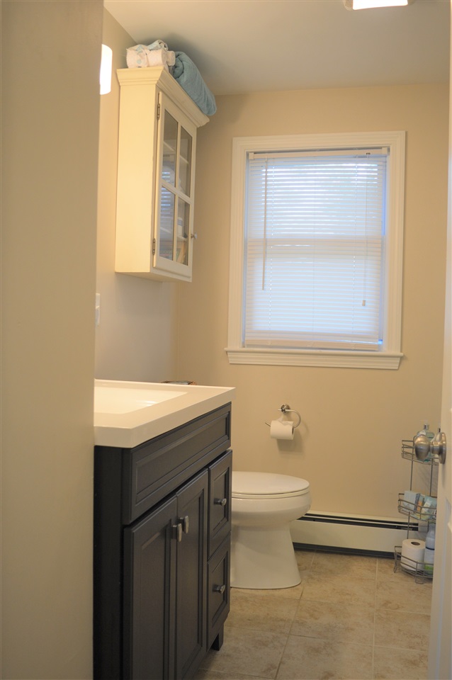 13 Raleigh Drive Nashua, NH 03062 - Photo 30 of 37