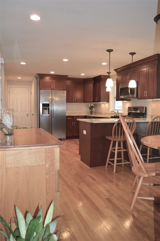 13 Raleigh Drive Nashua, NH 03062 - Photo 10 of 37