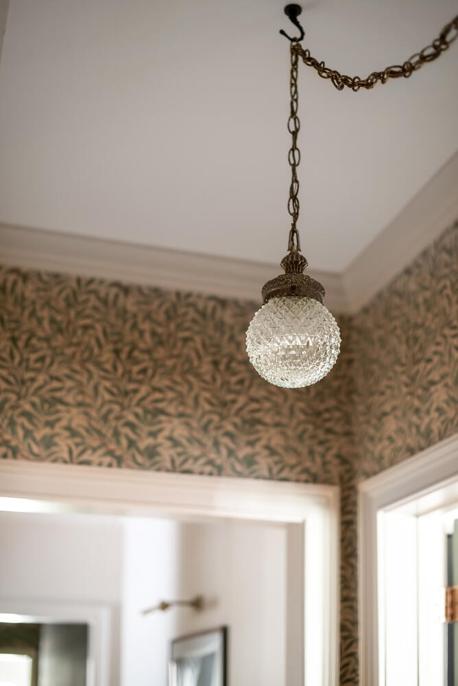 3904 Valley Road Nashville, TN 37205 - Photo 20 of 67 a vase of flowers sitting on a table