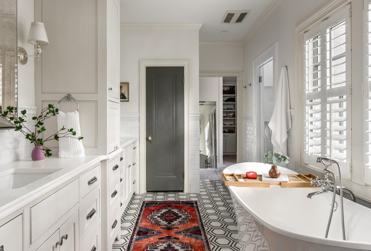 3904 Valley Road Nashville, TN 37205 - Photo 29 of 67 a very nice looking room with a couch