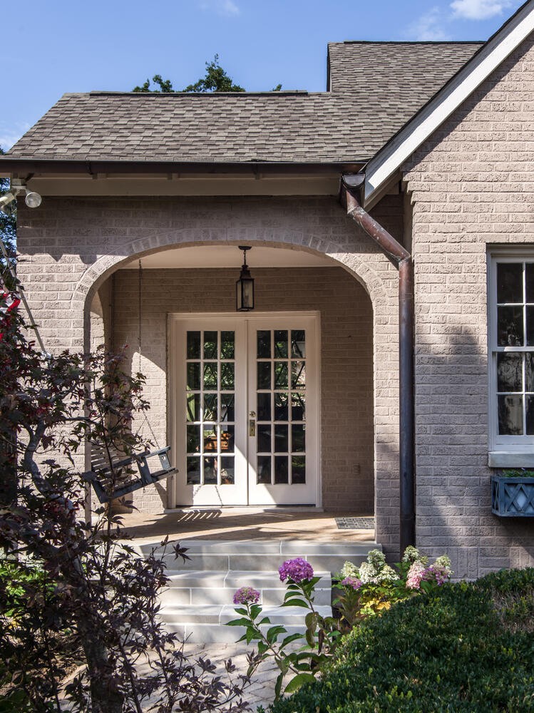 3904 Valley Road Nashville, TN 37205 - Photo 3 of 67 a front view of a house with a garden