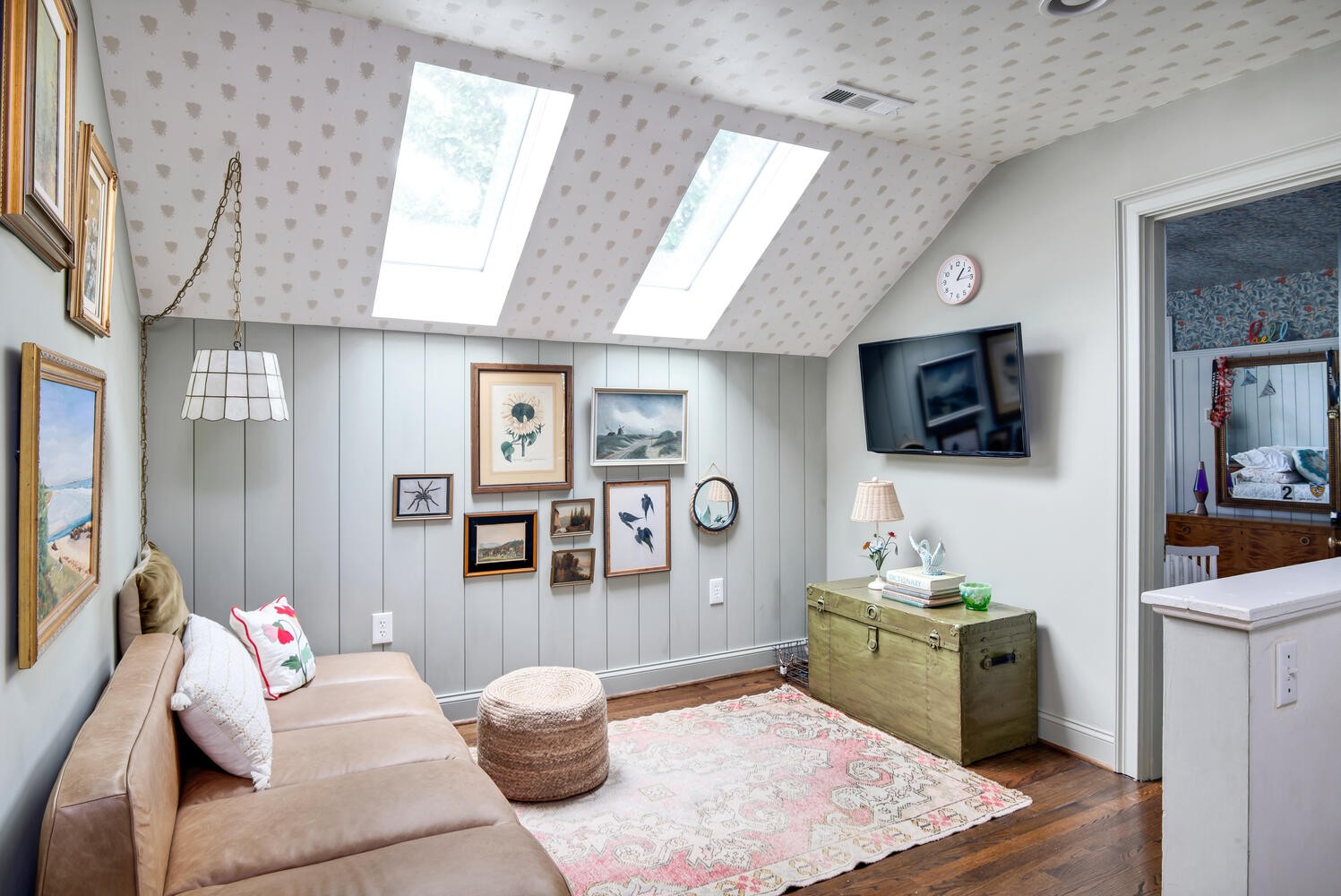 3904 Valley Road Nashville, TN 37205 - Photo 36 of 67 a living room with furniture and a flat screen tv