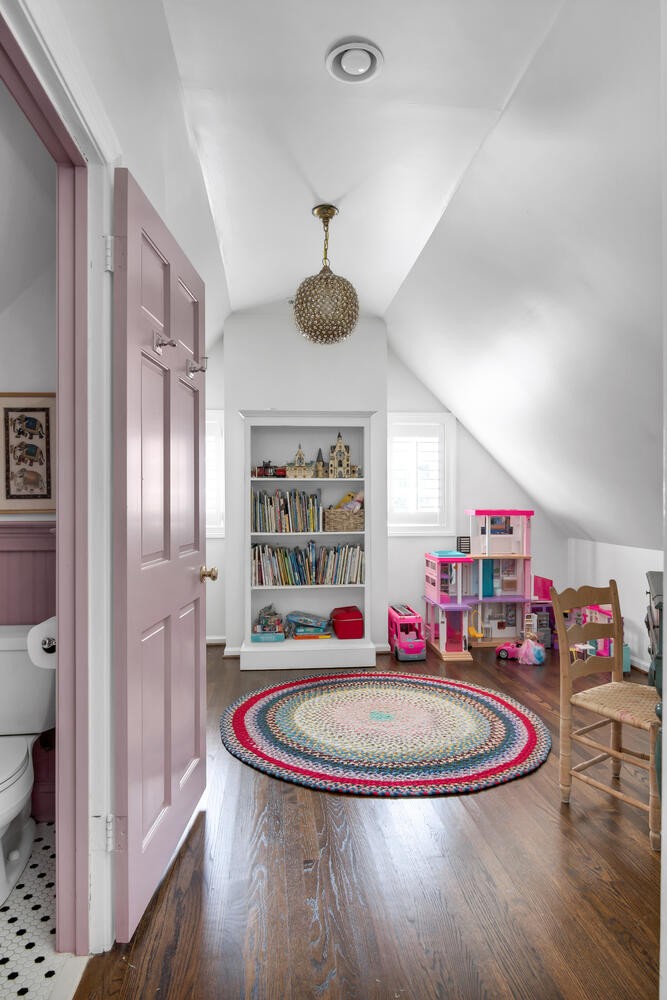 3904 Valley Road Nashville, TN 37205 - Photo 44 of 67 a living room with furniture and wooden floor