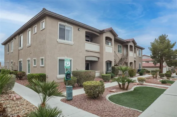 $1,650 | 2305 West Horizon Ridge Parkway, Unit 624, Henderson, NV 89052