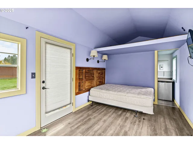 $900,000 | 27862 Green Oaks Drive, Eugene, OR 97402