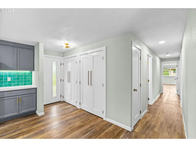 $900,000 | 27862 Green Oaks Drive, Eugene, OR 97402