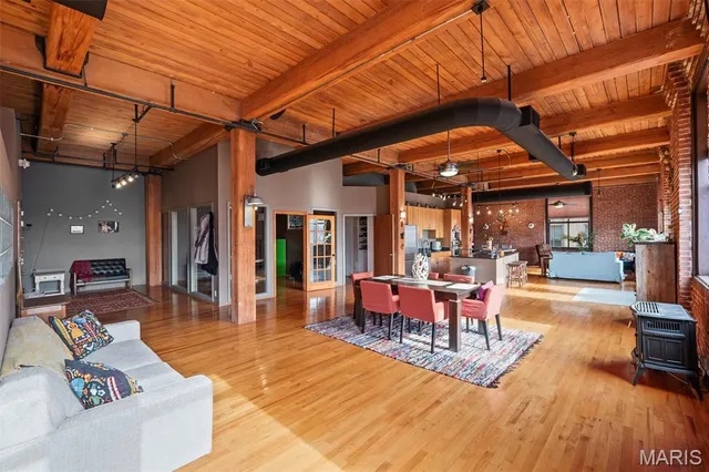 $319,000 | 507 North 13th Street, Unit 410, St. Louis, MO 63103