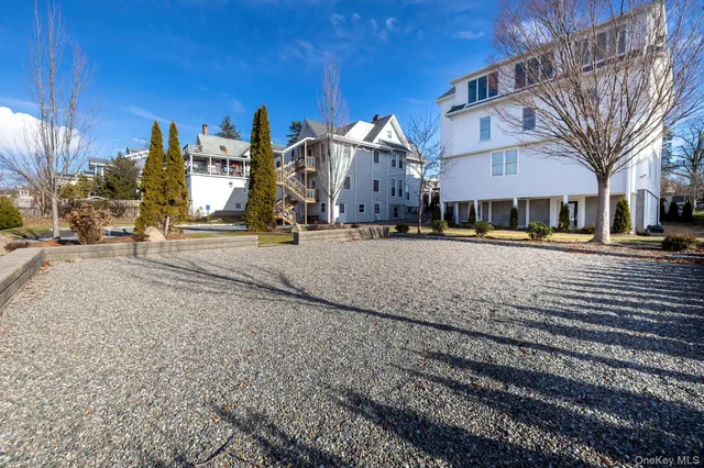 $3,695 | 90 South Highland Avenue, Unit 6, Ossining, NY 10562