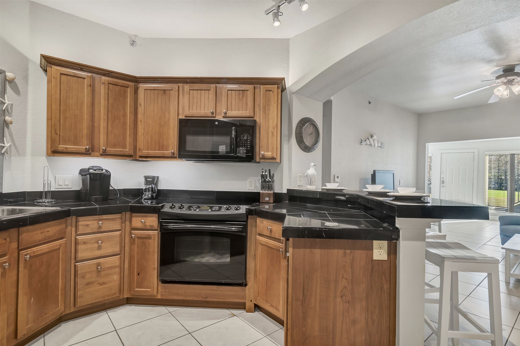 20050 Oak Road East, Unit 1108 Gulf Shores, AL 36542 - Photo 11 of 28 Kitchen