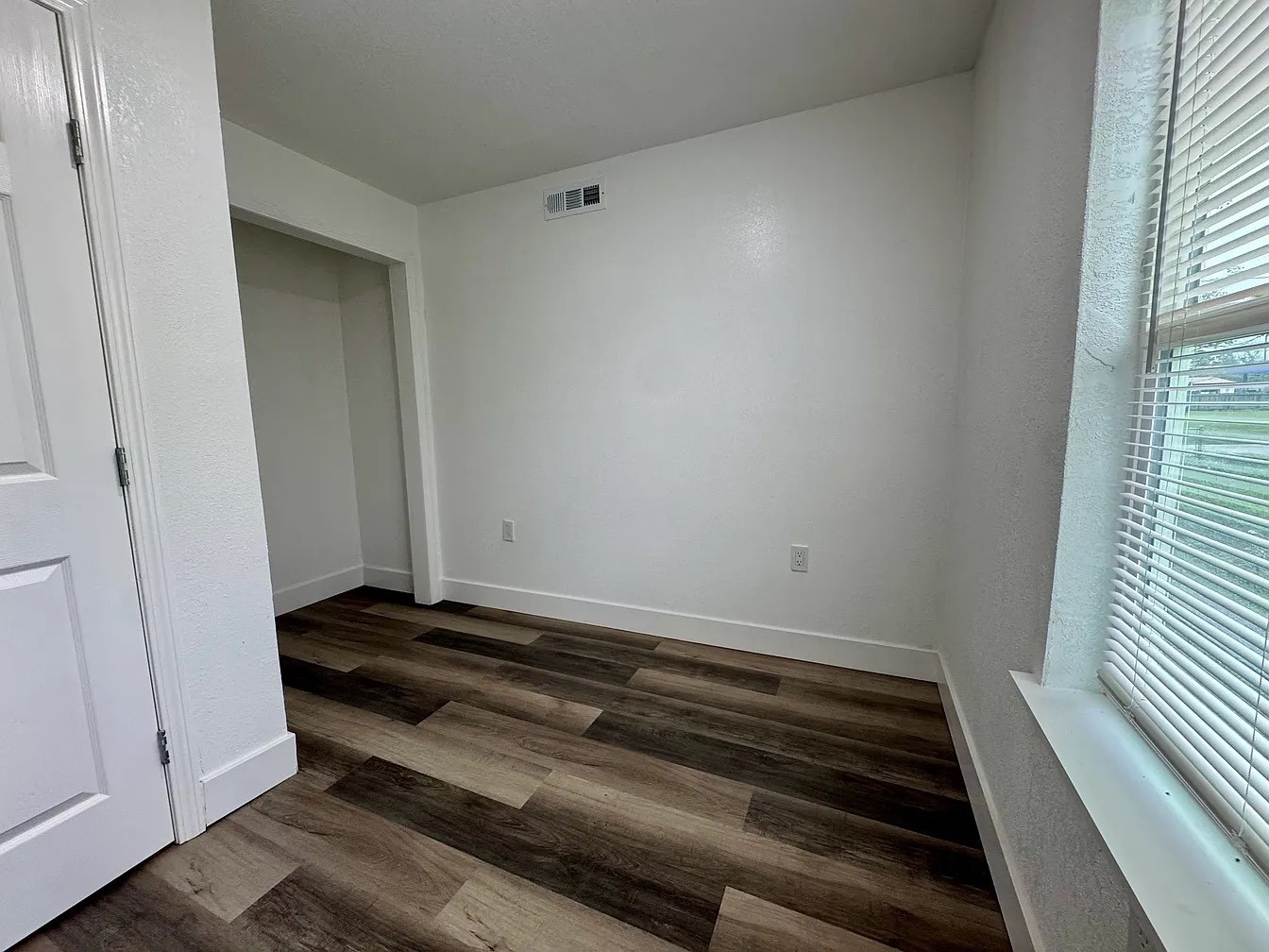 1704 Dalhart Street Dayton, TX 77535 - Photo 8 of 10