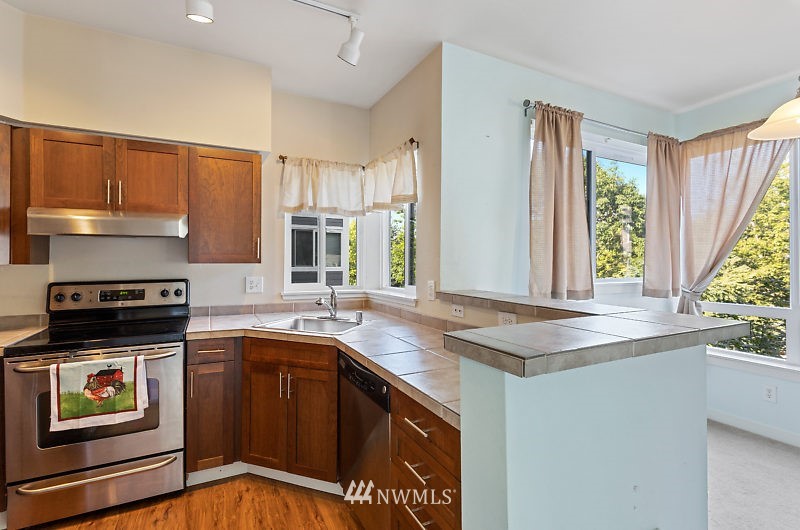 3906 243rd Place Southeast, Unit P202 Bothell, WA 98021 - Photo 8 of 17