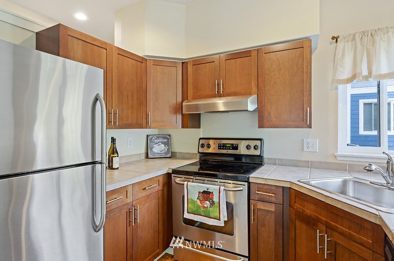 3906 243rd Place Southeast, Unit P202 Bothell, WA 98021 - Photo 9 of 17