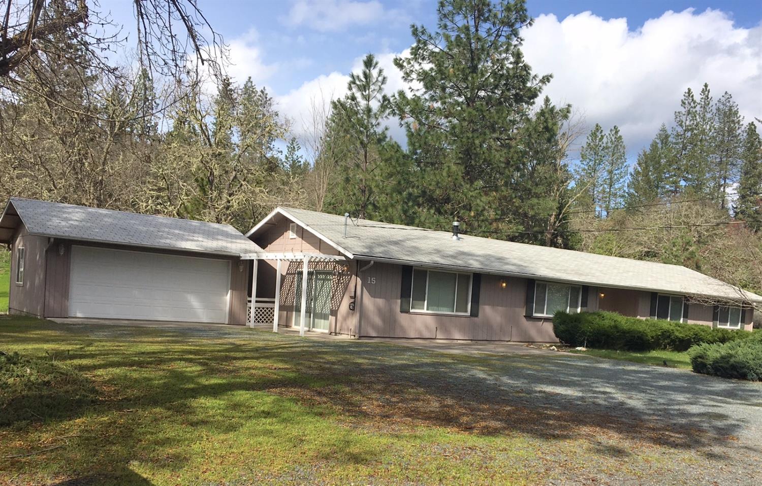 15 Earhart Road Rogue River, OR 97537 - Photo 1 of 14 Primary Photo