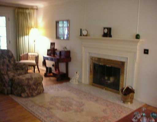 8888 Peebles Road Allison Park, PA 15101 - Photo 2 of 8 Living Room.