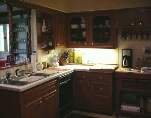 8888 Peebles Road Allison Park, PA 15101 - Photo 5 of 8 Kitchen.