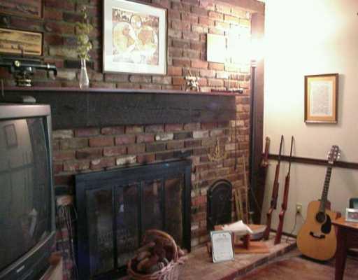 8888 Peebles Road Allison Park, PA 15101 - Photo 6 of 8 Den/Family/Great Room.