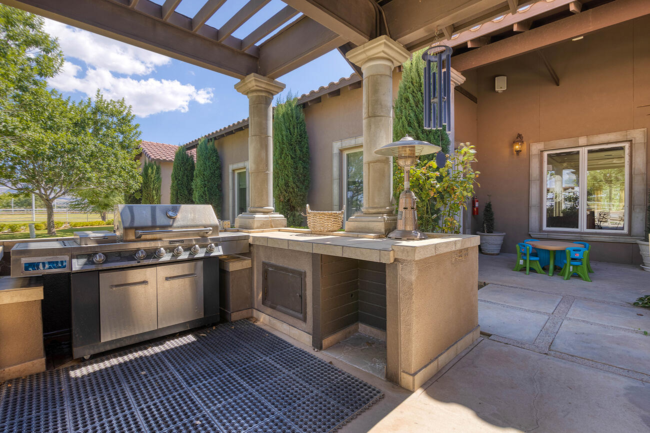 656 Cox Road El Paso, TX 79932 - Photo 65 of 74 Outdoor Kitchen