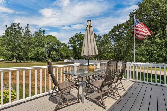 $407,000 | 41 Holly Circle, North Hampton, NH 03862