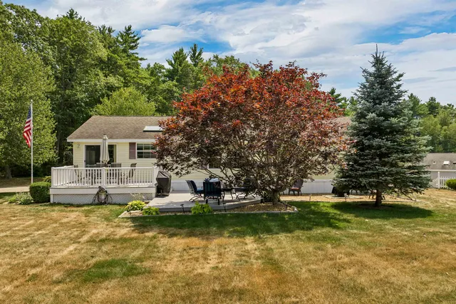 $407,000 | 41 Holly Circle, North Hampton, NH 03862