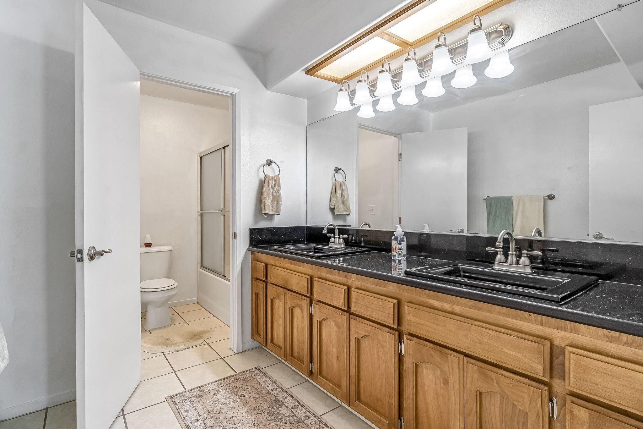 717 East Spring Lane Lemoore, CA 93245 - Photo 17 of 40