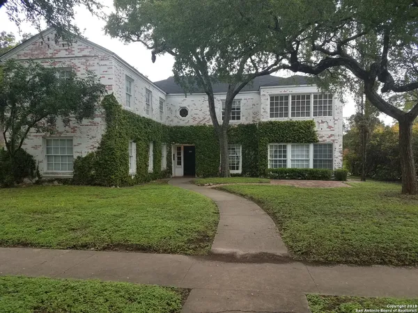 $1,150 | 335 East Rosewood Avenue, Unit 3, San Antonio, TX 78212