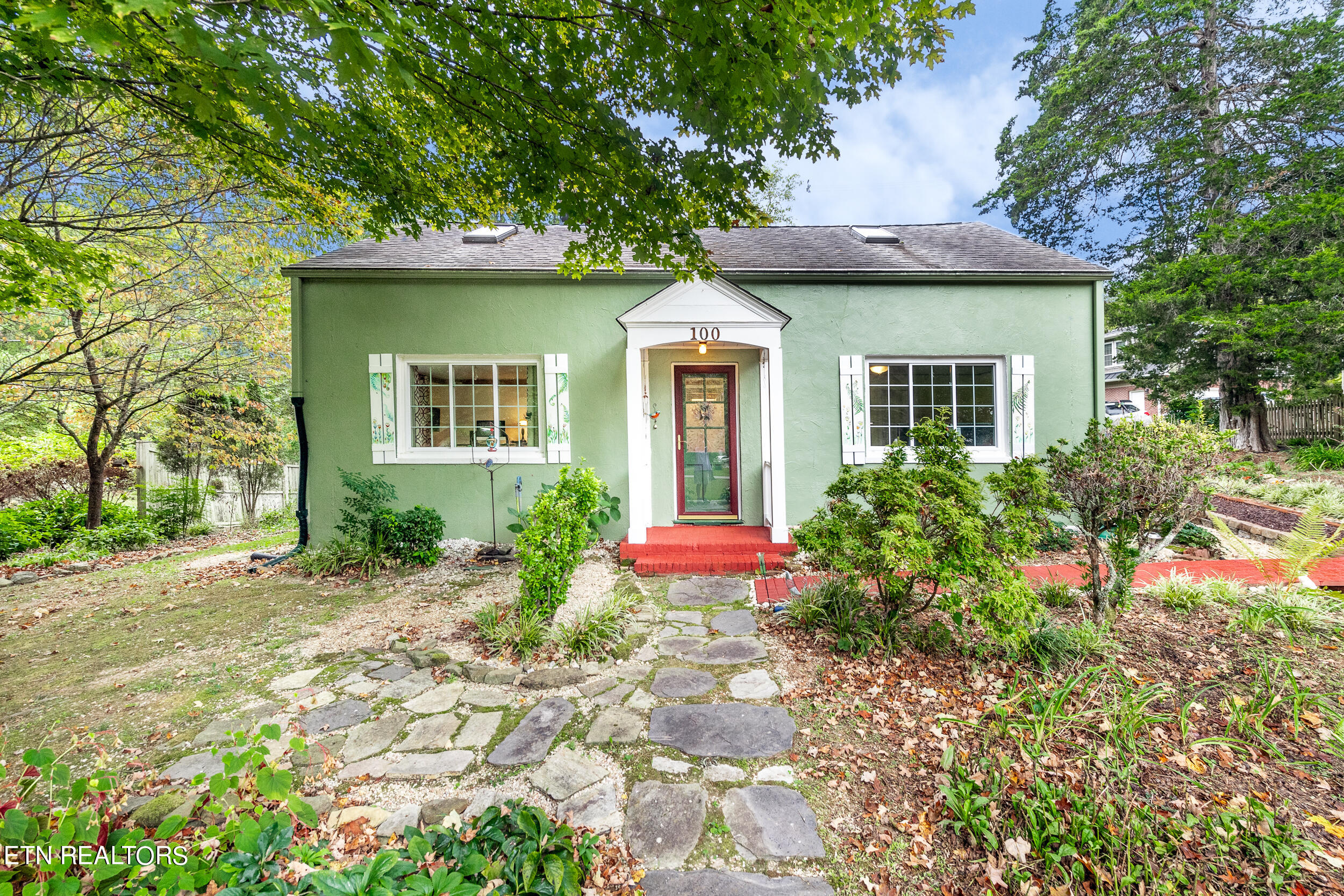 100 Dale Road Norris, TN 37828 - Photo 1 of 13 HOB_5604-Edit