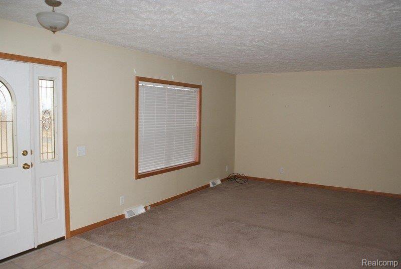 8041 Church Road Imlay City, MI 48444 - Photo 7 of 18 DSC07947.JPG